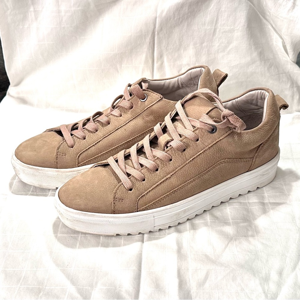 Vince Camuto Maddock Platform Sneaker SZ 7.5